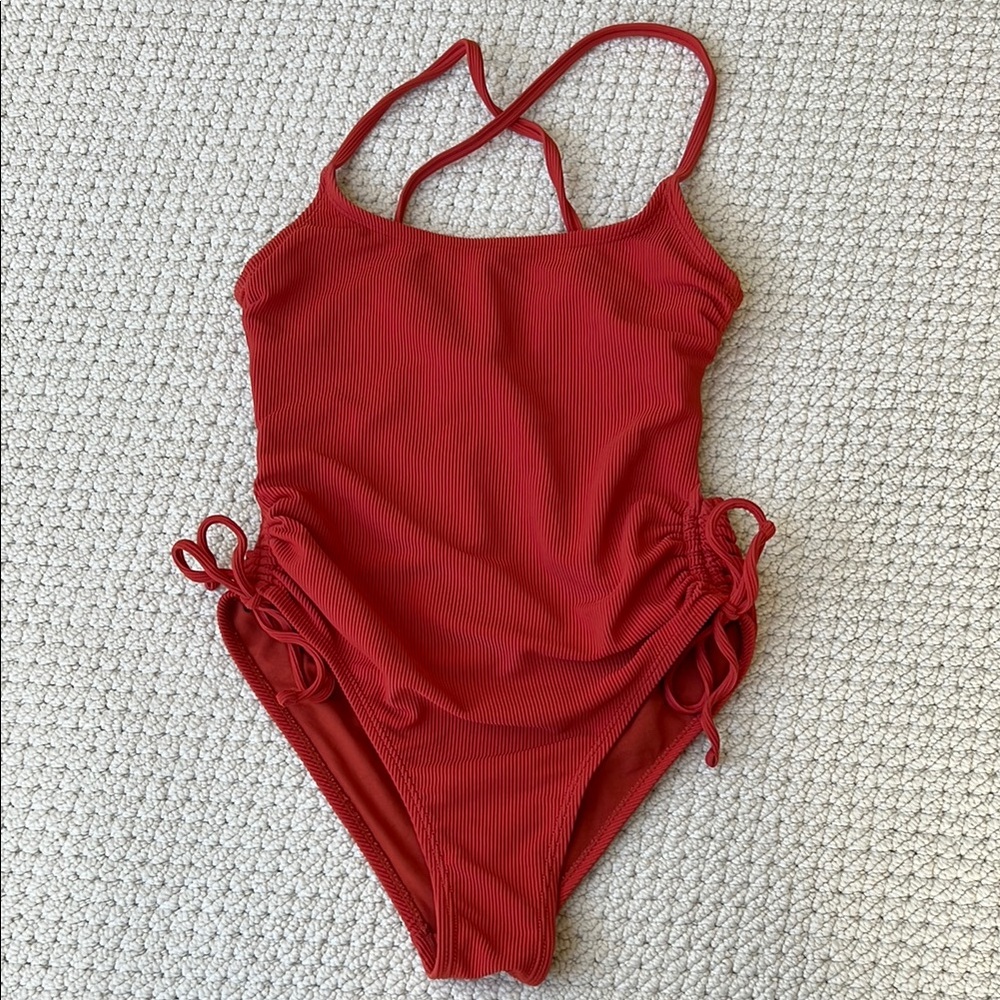 Like new! Womens one piece swimsuit from Xhilaration by Target size small